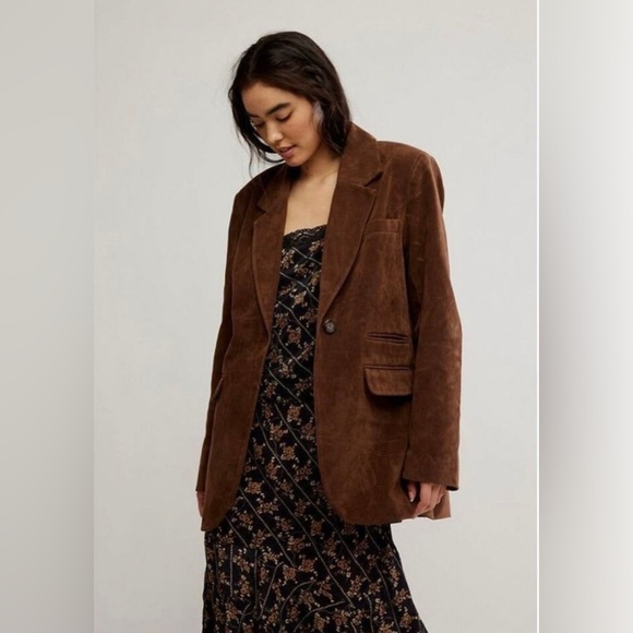 Free People Jackets & Blazers - NWOT Free People Brown Vegan Suede Paper Cut Blazer